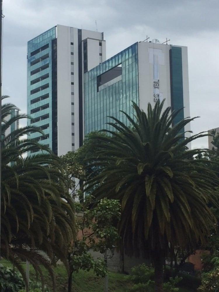 Hotel Estelar Square เมเดยิน ภายนอก รูปภาพ